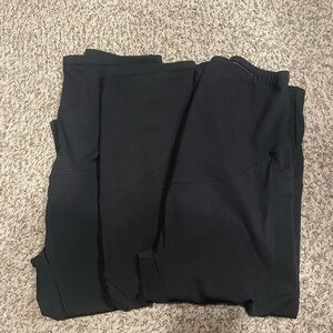 Maternity capri 3 pack!!